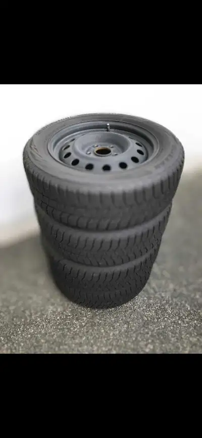 Lots of tread, sold the 2019 escape, forgot about this set, Tpms, no wear pattern, good tread remain...