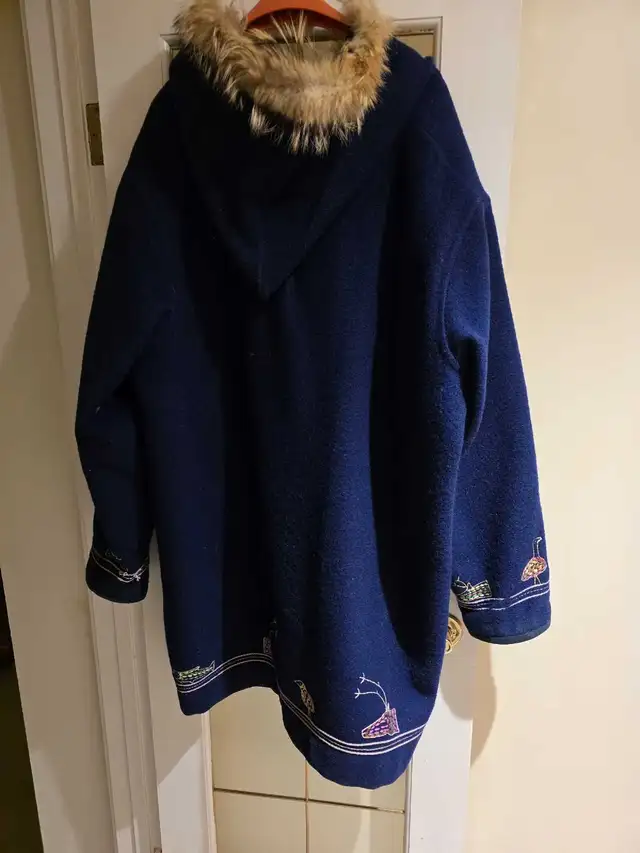 Mens Inuit hooded parka in Men's in Calgary - Image 10