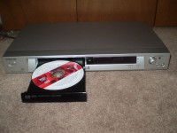 SONY CD/DVD PLAYER DVP-N S415 / WITH REMOTE