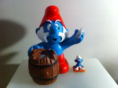 Excellent condition. Made in 1983 in West Germany by Peyo. It comes with a key to open the lock (see...