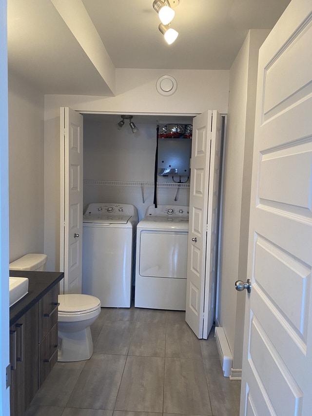 ***Available january 15, 2023 Condo 3 1/2 Aylmer Rivermead Long