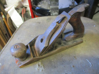 OLD No.4 CARPENTERS HAND PLANE TOOL $20. NEEDS TLC FOR PARTS