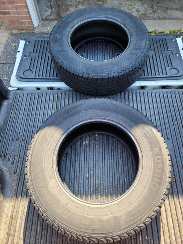 Kumho Tires,  2 used kumho tires, size 265 70r18 in Tires & Rims in Oshawa / Durham Region - Image 3