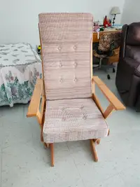 Chaise berçante neuve