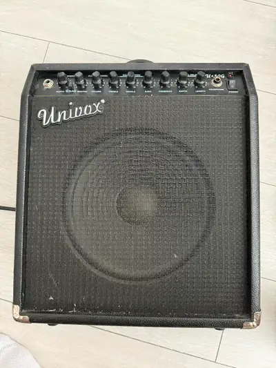 Univox U-30G 30W Guitar Amplifier, View more