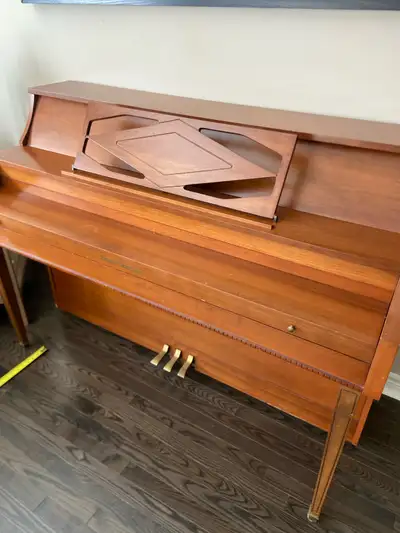 Gerhard Heintzman Piano, View more