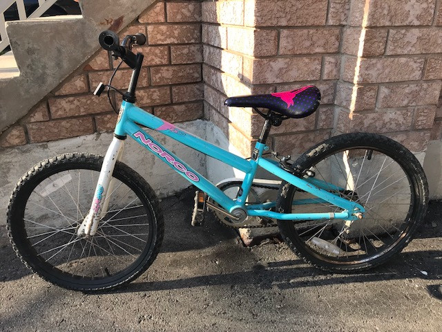 Used Girls Bike Bicycle Norco 20" Wheels in Kids in Markham / York Region