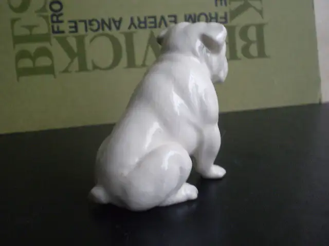 Beswick Dog Figurine - " Bulldog " - #3379 - in Arts & Collectibles in Kitchener / Waterloo - Image 6