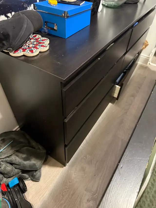 Brown dresser in Dressers & Wardrobes in City of Toronto - Image 2