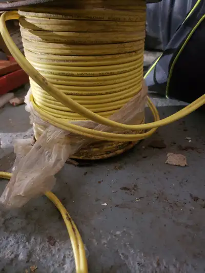 12-2 NMD-90 CU electrical cable, 75m Sat for a bit but wire is still like new get it before i scrap...