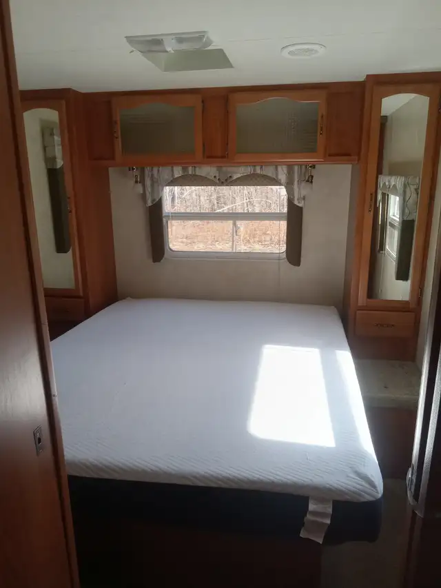 2007 KOMFORT 253 Travel Trailer in Travel Trailers & Campers in Quesnel - Image 3