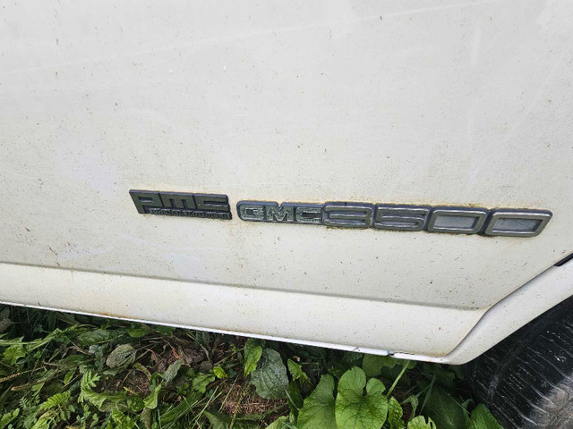 1999 gmc savannah 3500 cube van $4000 OBO in Cars & Trucks in Oakville / Halton Region - Image 2