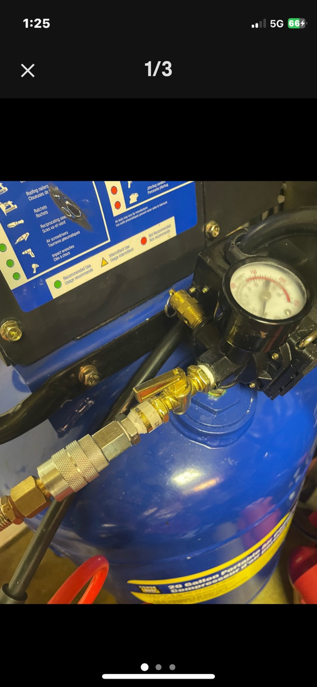 Upright air compressor in Power Tools in Saskatoon - Image 2