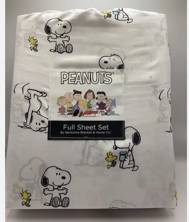 Peanuts Snoopy Queen Sheet Set in Bedding in Mississauga / Peel Region - Image 6