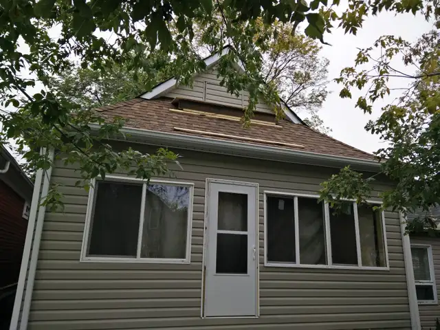 For Rent, 2 BR house close to Henderson Hwy. in East Kildonan