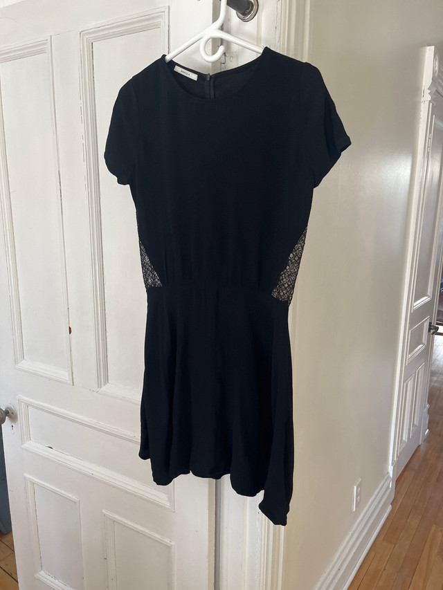 Robe noire Sessun dans Femmes - Robes et jupes  à Ville de Montréal