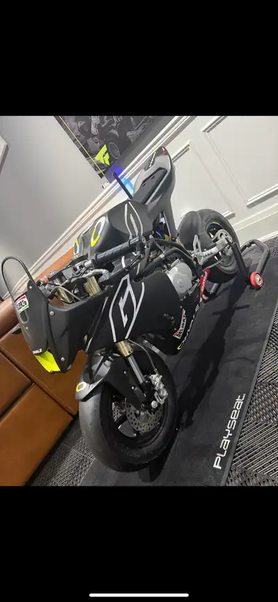 BRAND NEW never ran or tracked , bought it and put it on display in the basement, it’s a Italian mad...