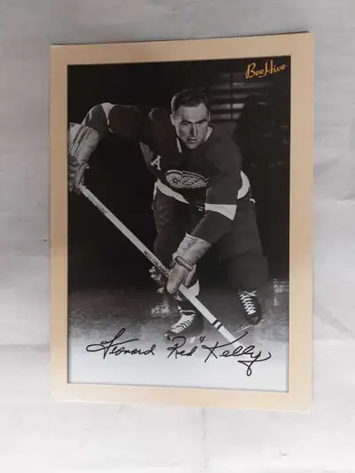RED KELLY Bee Hive Hockey Cards Qty 2 cards $10 ea. This item can be lettermailed
