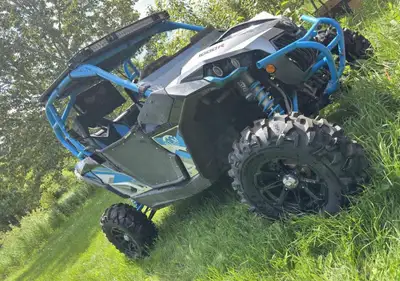 *** NO TRADES & DO NOT WASTE MY TIME*** 1653.4 miles 170.5hrs - FOX performance shocks - LED halo li...
