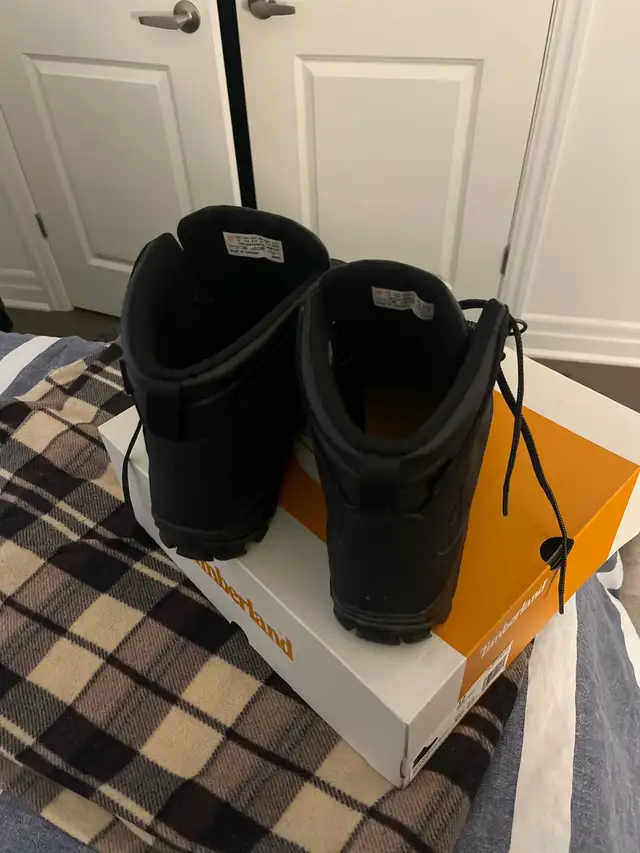 Timberland Boots in Men's Shoes in Oakville / Halton Region - Image 4