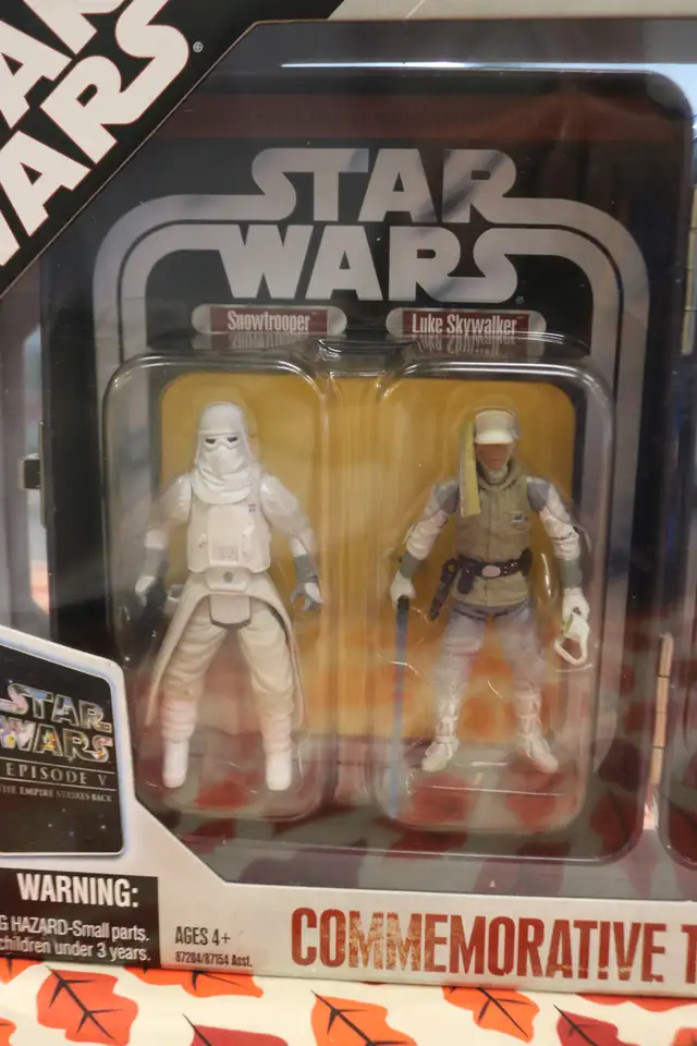 Star Wars 30th Anniversary Commemorative Tin 4-Figure Set (#6454 in Arts & Collectibles in City of Halifax - Image 5