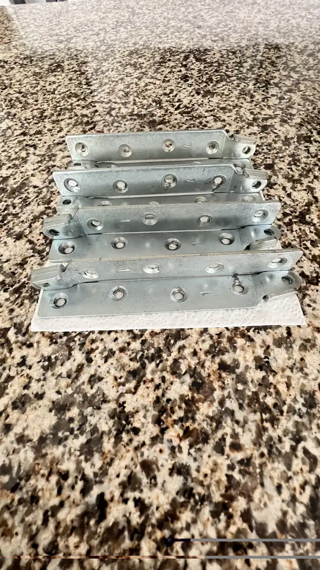 Conversion kit hardware for double bed in Cribs in Oshawa / Durham Region - Image 8