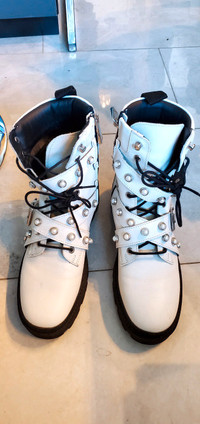 Cute White leather combats boots with pearls