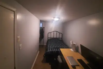 This is perfect for people looking for a clean, comfortable and convenient place near campus. Single...