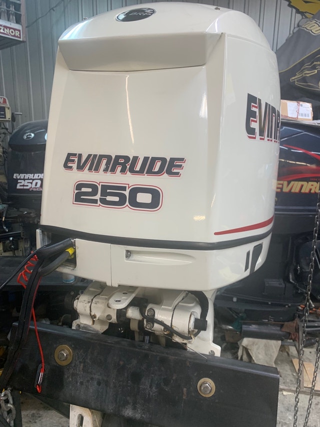 Outboard motors Powerboats & Motorboats Muskoka Kijiji