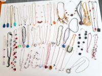 Colliers 25$ pout tous / Necklaces $25 for all
