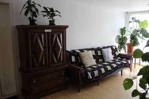 cohabitation de 4 chambres d'etudiant , 2 salon,1 cuisine, 2 salle de bain.Salle de jeux, gym a l'ar...