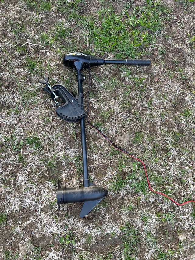 12 ft. Sportspal Squareback with Minnkota Trolling Motor Canoes