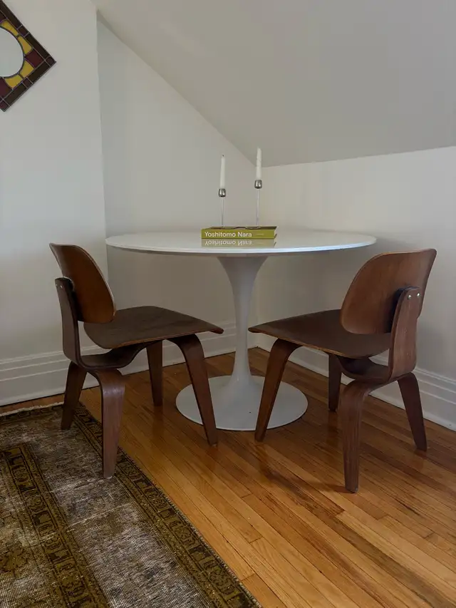 1950s Eames DCW chairs in Walnut - Herman Miller in Chairs & Recliners in City of Toronto - Image 5