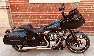 Potentially selling my fully frame up built to spec performance road glide too much to list rides li...