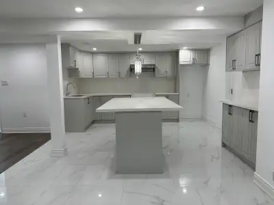 Spacious Modern 3 Bedroom Basement Apartment near Humber College