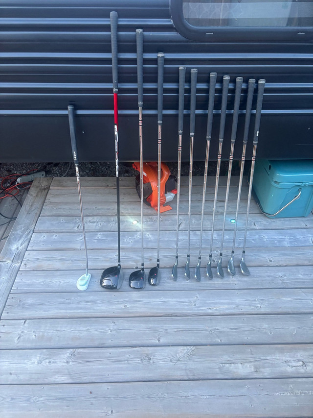 Alien clubs (full set) in Golf in Calgary