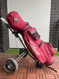 Men’s golf clubs and bag with cart