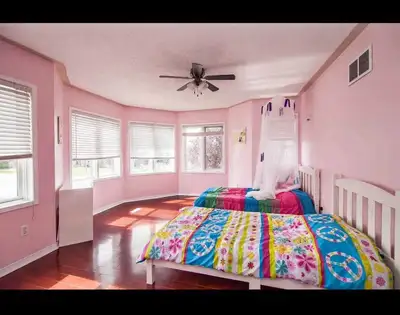 looking for a roomate