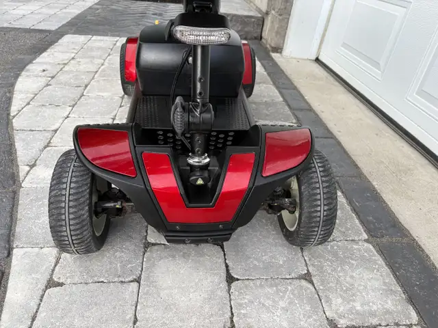 Travel Scooter in Other in Kingston - Image 11