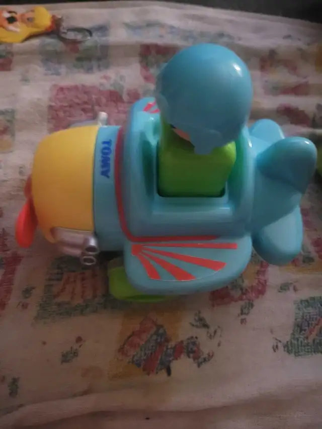 Tomy Toomies Push 'n Go Plane, in Toys in Oshawa / Durham Region - Image 2