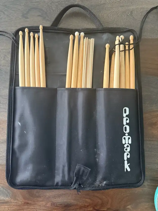 Vic Firth drumsticks and ProMark bag in Drums & Percussion in Laval / North Shore - Image 3