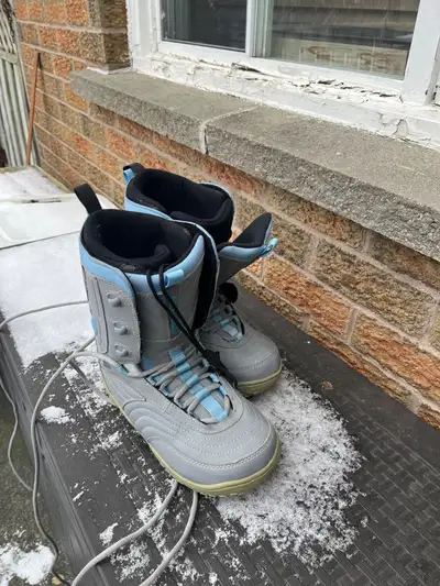  Snow board boots size US 8 , View more