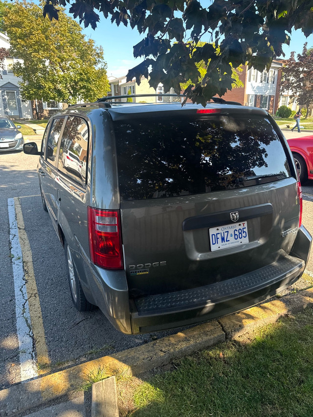 2010 DODGE GRAND CARAVAN in Cars & Trucks in Mississauga / Peel Region - Image 4