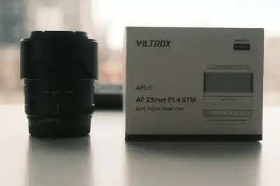New with box, only used for a few testing shots. Includes all standard accessories. Spare lens, no l...