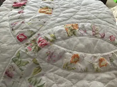 Twin size bed and quilt, View more