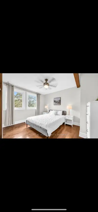 Locate at (Derry Rd & Winston Churchill Blvd) ,2 min to plaza ;Rooms (2- storey)for rent in Mississa...