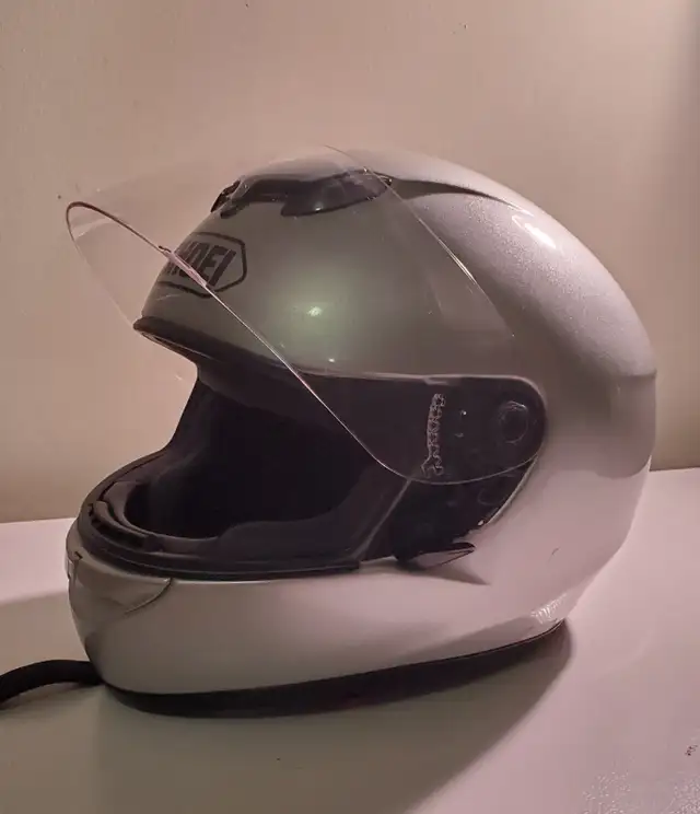 SHOIE Helmet XL in Motorcycle Parts & Accessories in Mississauga / Peel Region - Image 8