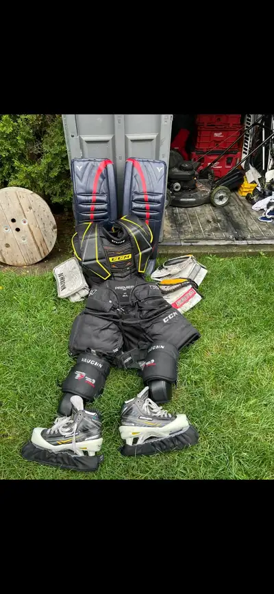 goalie equipment, View more