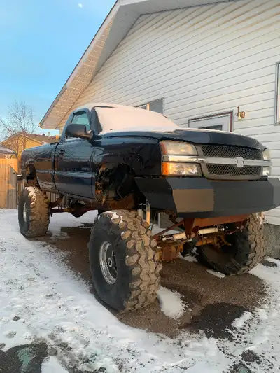 2005 Silverado 2500 solid axle swapped BC registered