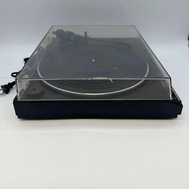 Vintage Toshiba SR‑D33 Quartz Lock Direct Drive Turntable in Stereo Systems & Home Theatre in City of Toronto - Image 8